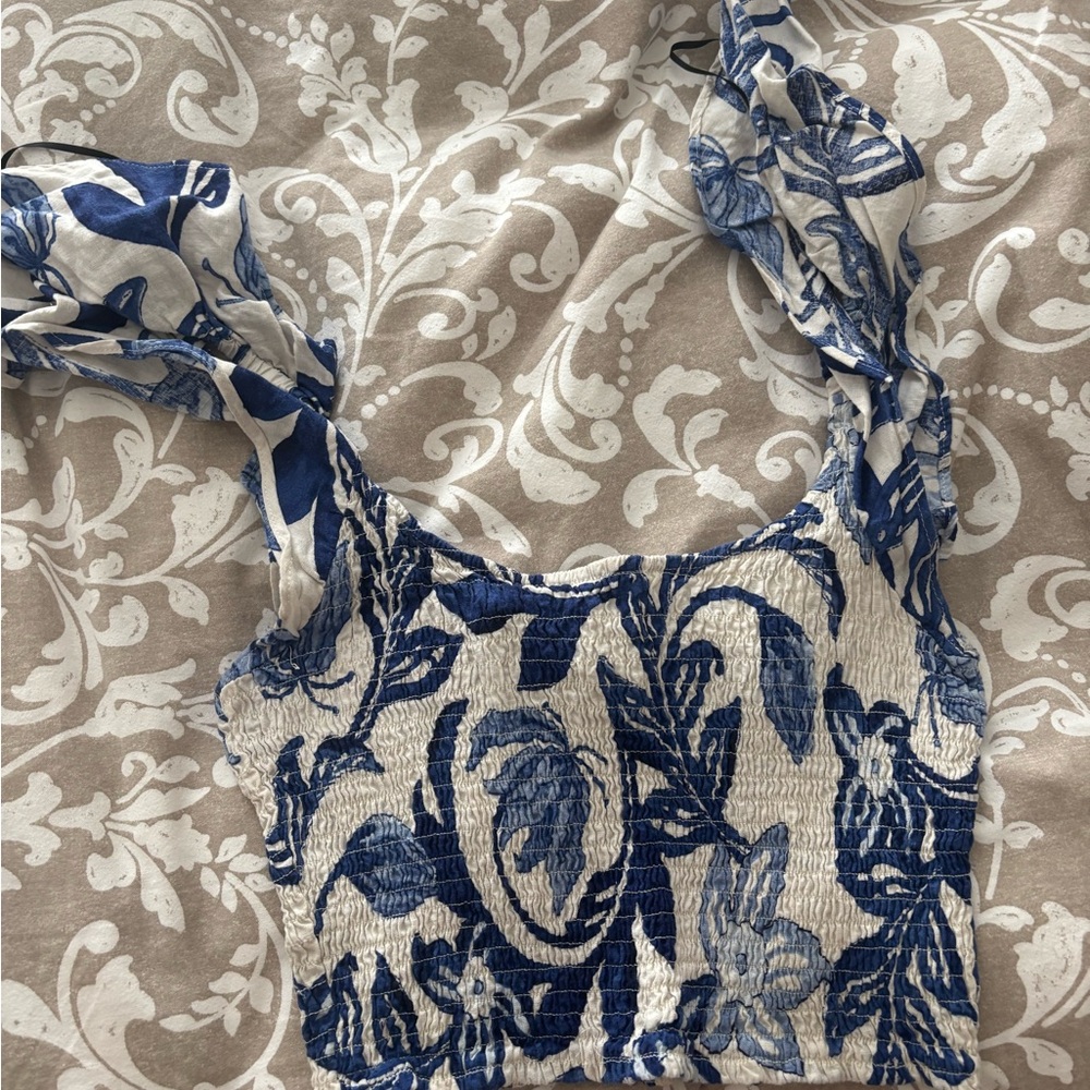 H&M Blue and Cream Floral Crop Top